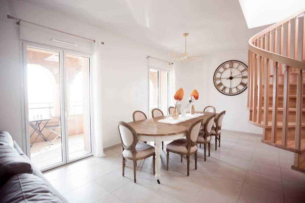 Magnifique Appartement Avec Vue Imprenable Ла Лонд-ле-Мор Екстериор снимка